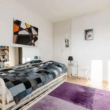 Place De L'etoile Guest house *
